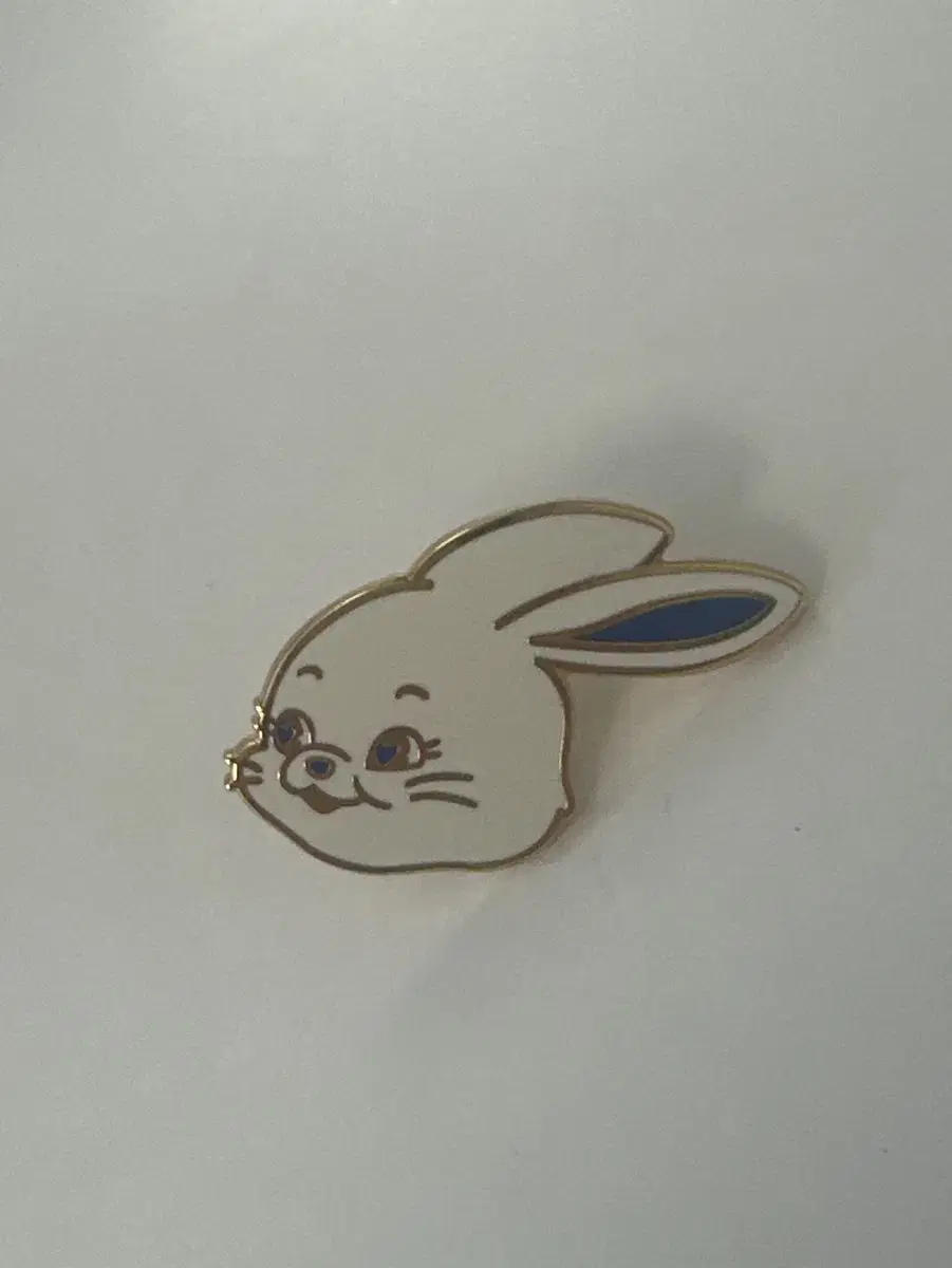 뉴진스 토끼 공식 뱃지 tokki pin badge